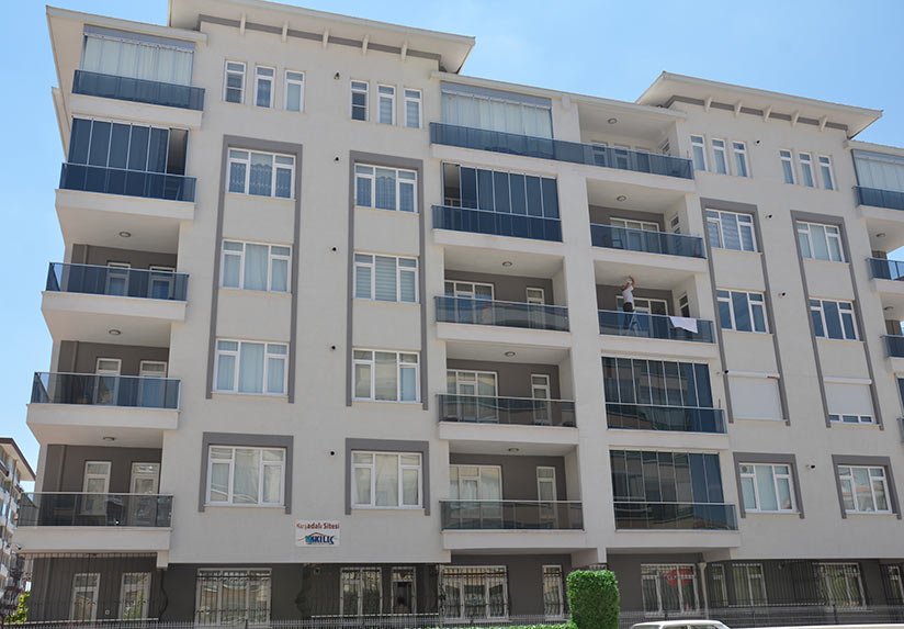 Kuşadalı Apartmanı